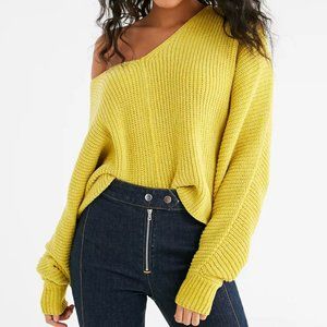 UO Oversized Chenille V-Neck Sweater
